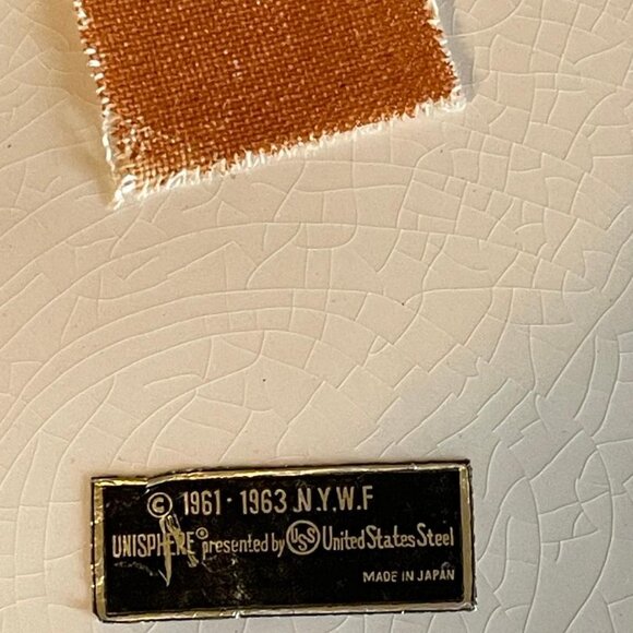 Vintage New York World's Fair Plate, 1964-1965.Unisphere,  Presented by US Steel - Picture 3 of 3